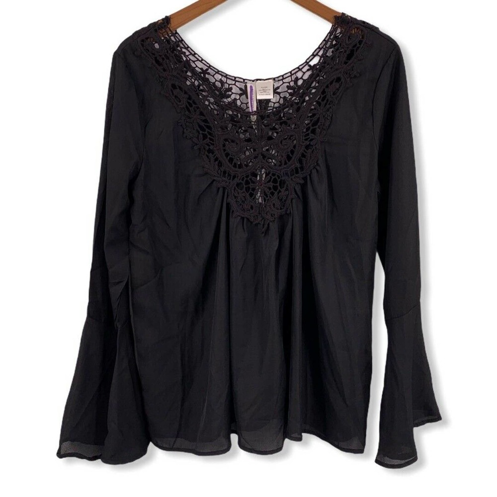 Forgotten Grace Black Crochet Bell Sleeve New S‎